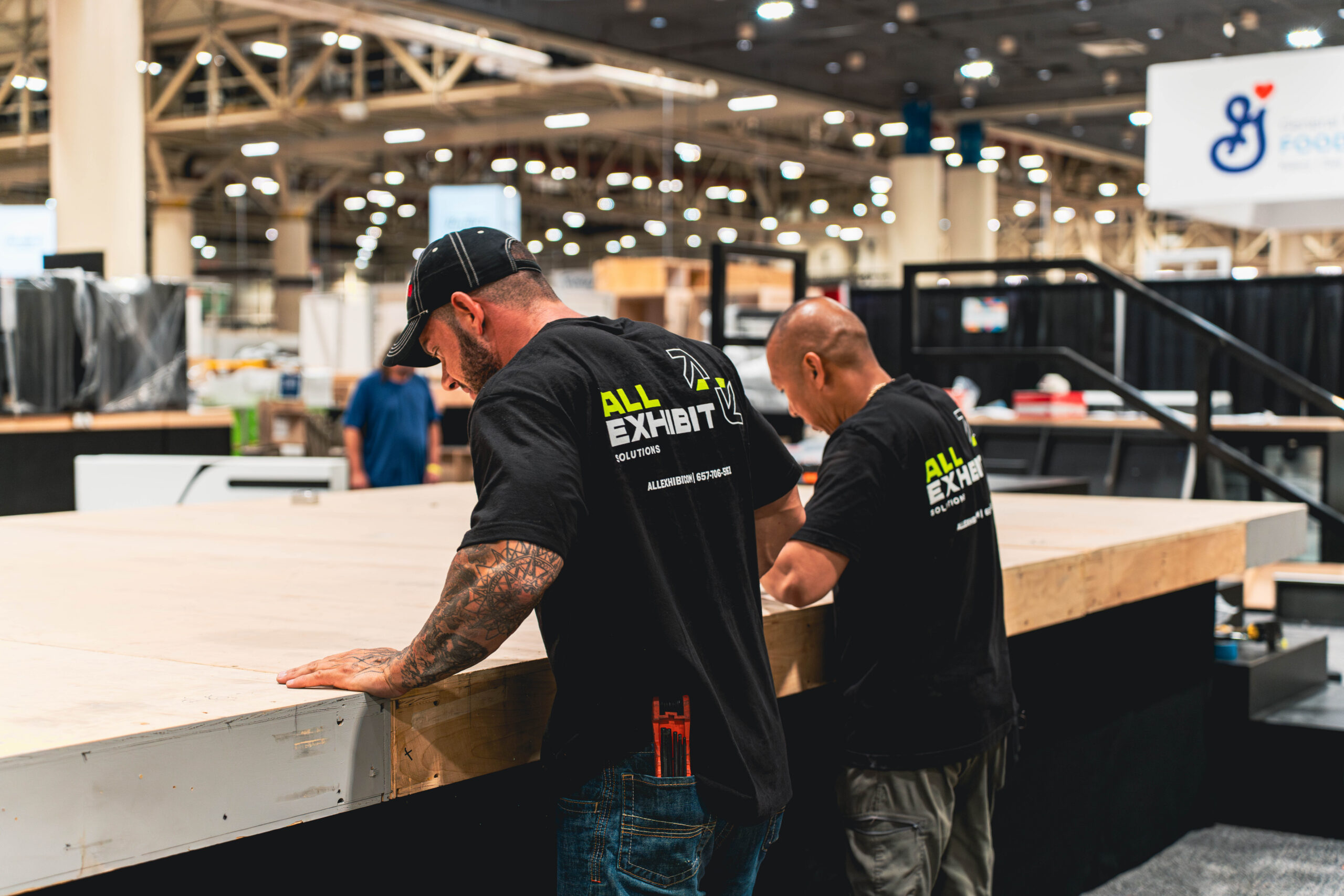 The All Exhibit Solutions team on a show floor